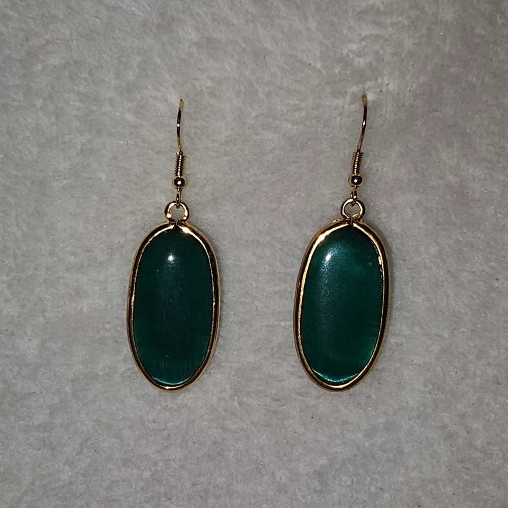 Faux Emerald & Gold Costume Jewlery Earrings